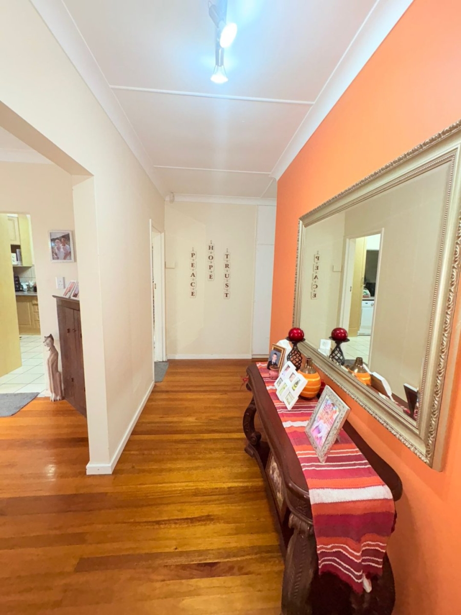 7 Bedroom Property for Sale in Sunnyridge Eastern Cape